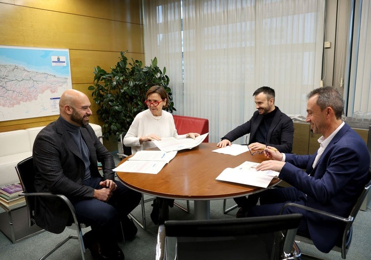 El consejero de Vivienda, al Ayuntamiento de Gijón: «No me mareen con la declaración de zonas tensionadas»